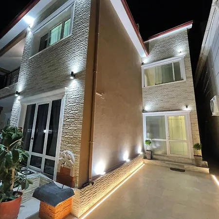 Urban Luxe Retreat- *