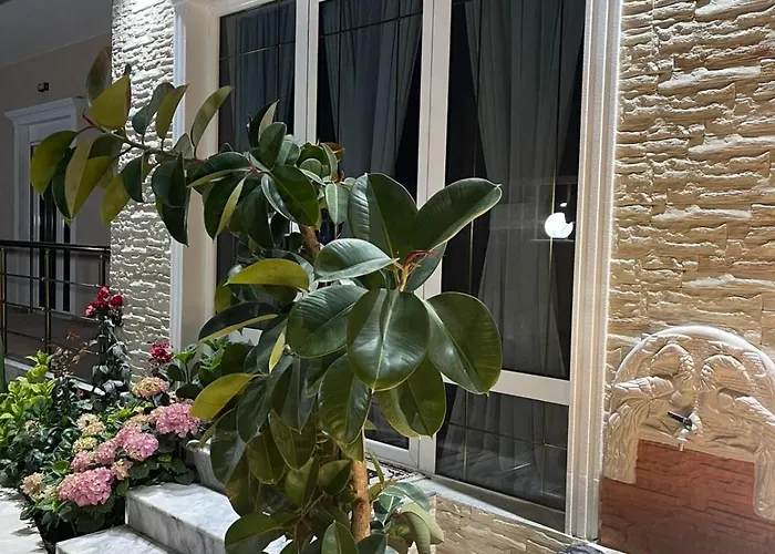 Urban Luxe Retreat- Appartamento *