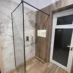 Urban Luxe Retreat- Appartement Pogradec