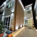 Urban Luxe Retreat- *