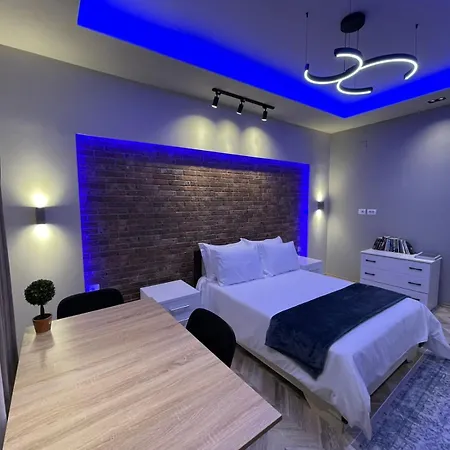 Urban Luxe Retreat- 公寓 *