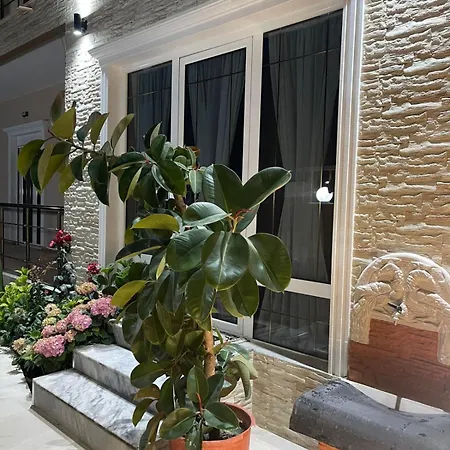 Urban Luxe Retreat- 公寓 *