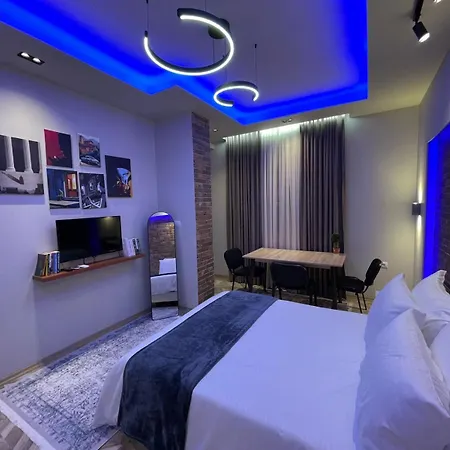 Urban Luxe Retreat- Appartamento