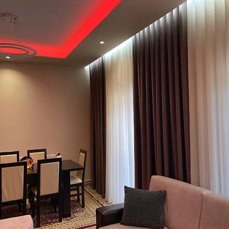 Urban Luxe Retreat- Appartement