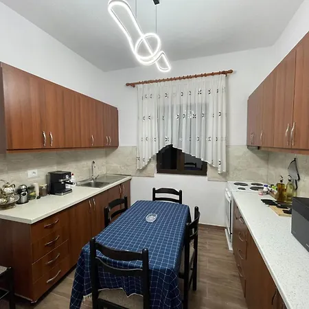 Apartment Urban Luxe Retreat- Pogradec
