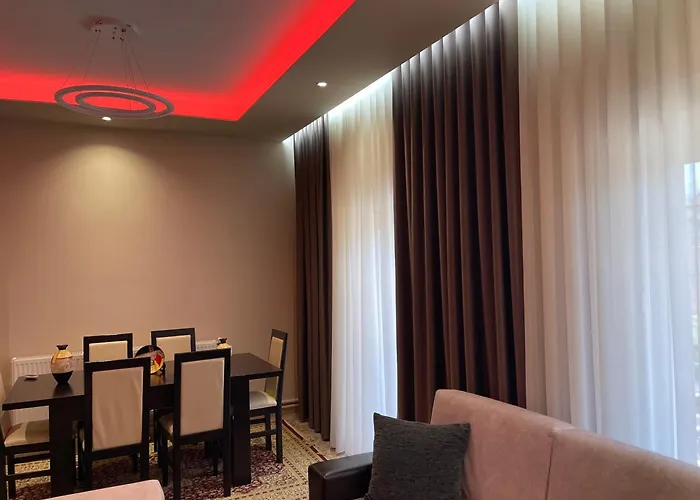 Urban Luxe Retreat- Apartament